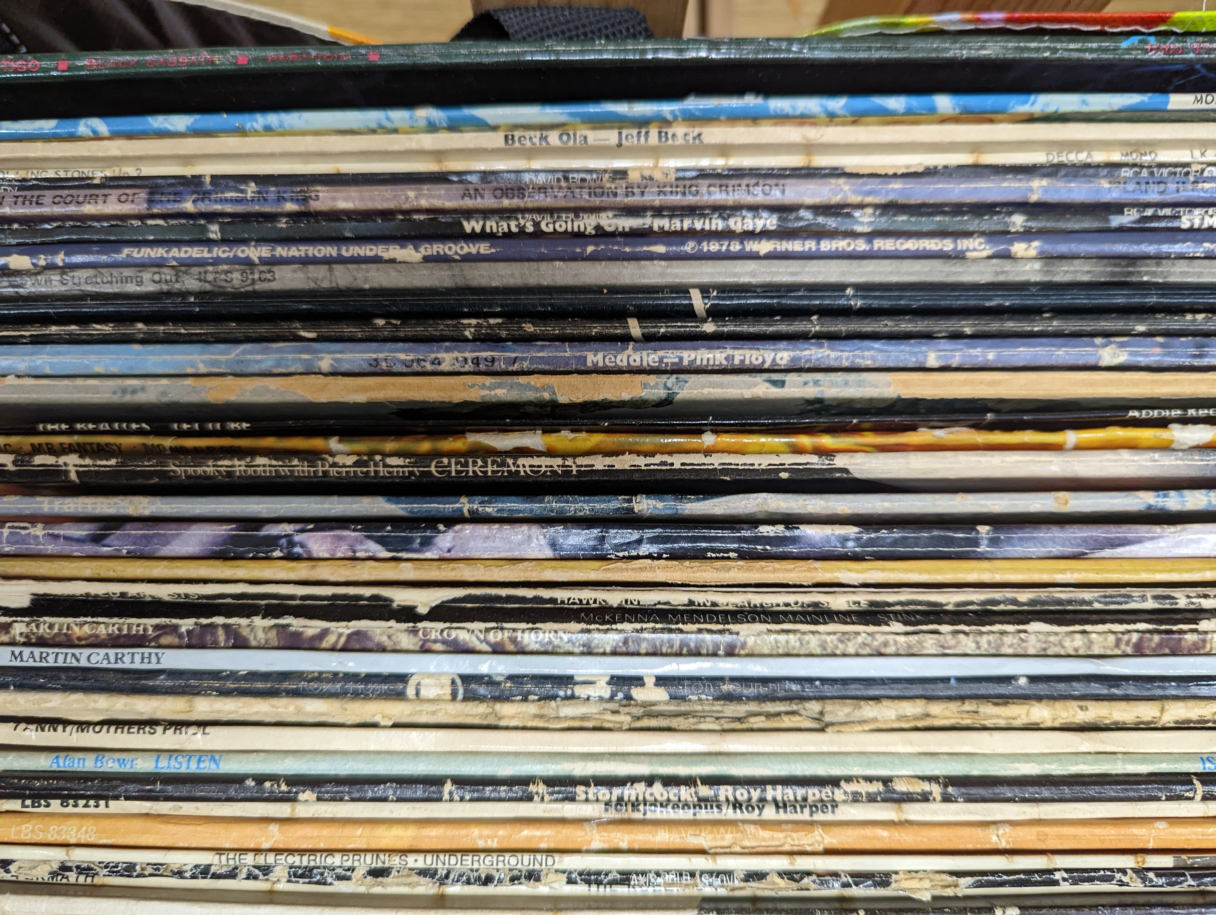 Mixed 1970's records, the Beatles, David Bowie, the Rolling Stones, Pink Floyd, Led Zeppelin etc.